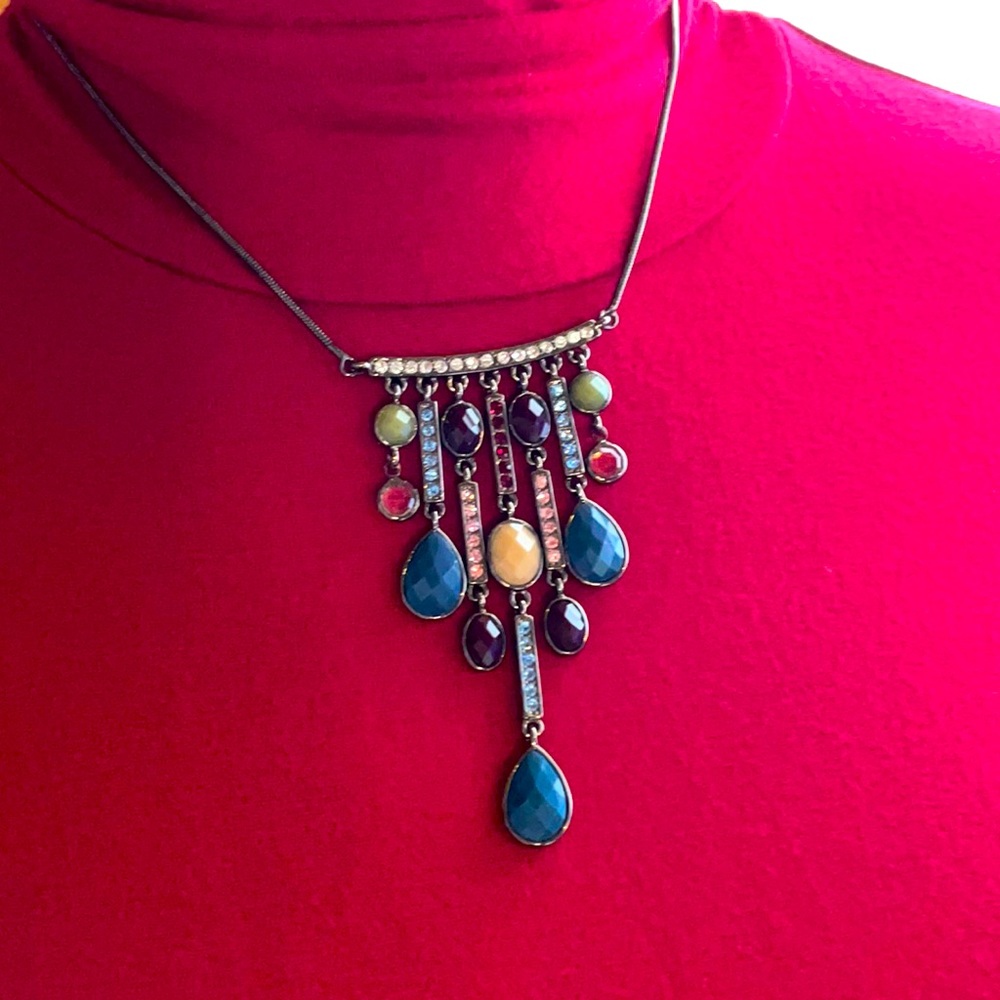 Stunning Lia Sophia necklace